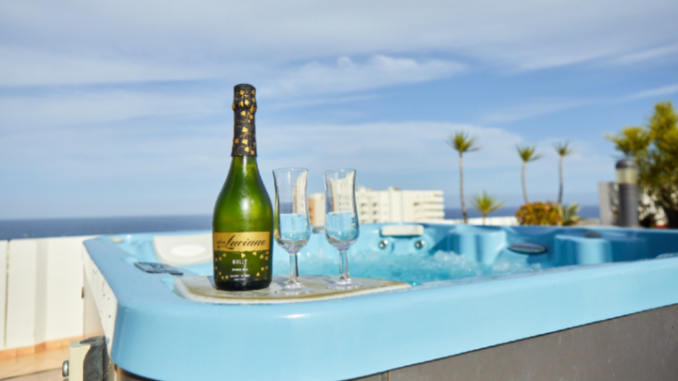 Seaside Sandy Beach: El destino perfecto para disfrutar del Winter Pride Maspalomas 2024
